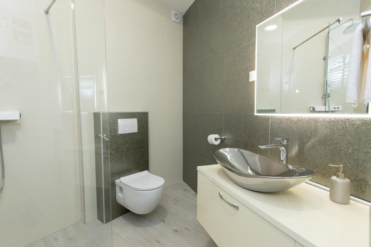 Apartmani I Sobe Pejacevic Osijek Eksteriør billede